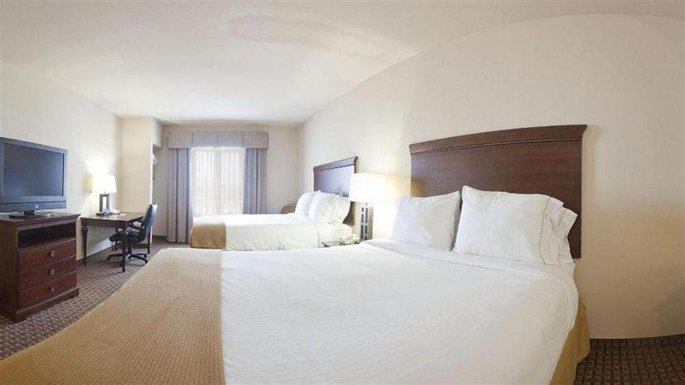 Holiday Inn Express Hotel And Suites Kingsville By Ihg Εξωτερικό φωτογραφία
