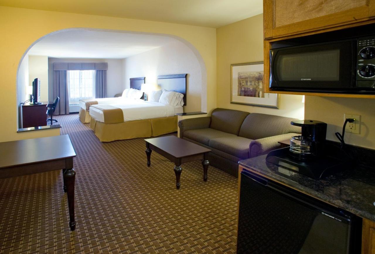 Holiday Inn Express Hotel And Suites Kingsville By Ihg Εξωτερικό φωτογραφία